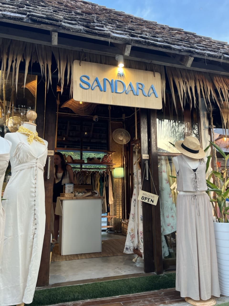 The Best Places to Shop on Koh Tao: A Guide to Sairee Beach Boutiques