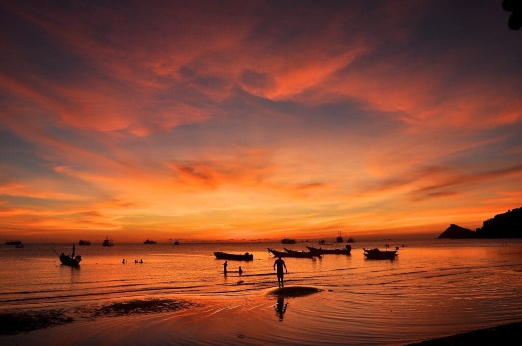 Koh Tao sunset on Sairee Beach